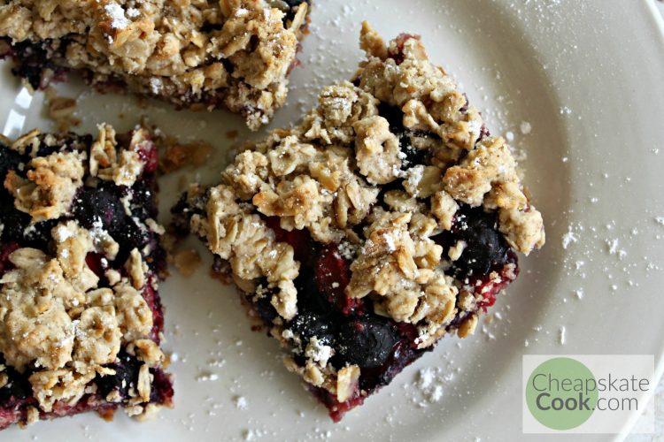 Mix-in-the-Pan Berry Oats Bars