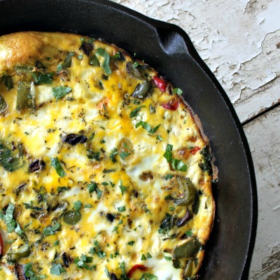 This easy frittata takes about 10 minutes to assemble, and you can load it with veggies, sausage, cheese, or anything else to make a quick, frugal meal. It can also be dairy-free, vegetarian, and makes a great gluten-free breakfast or dinner. From CheapskateCook.com