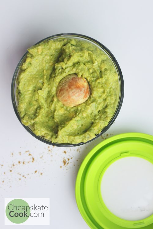 store guacamole with the pits from the avocados