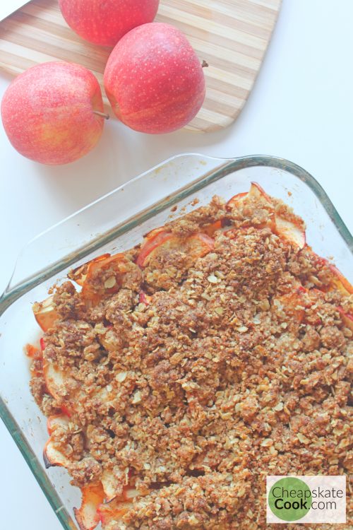 Apple crisp in the pan