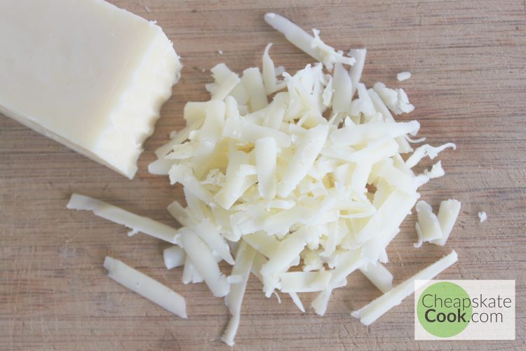 shredded white cheddar cheese